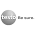 Testo-Logo mit grauem Ball und dem Text „testo Be sure.“