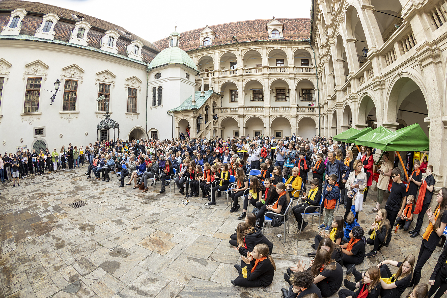 Singkreis Trahütten opening the Long Night of Choirs in the Landhaushof, Voices of Spirit 2022, Graz
