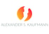 Rotes und oranges Logo mit zwei sich gegenübersitzenden Gesichtern, darunter der Text "ALEXANDER S. KAUFMANN".
