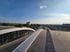 Industriekletterer an der Dachunterkonstruktion des Duisburger Hauptbahnhofs