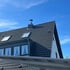 Satteldach mit Dachfenster vor der Installation der Solarmodule