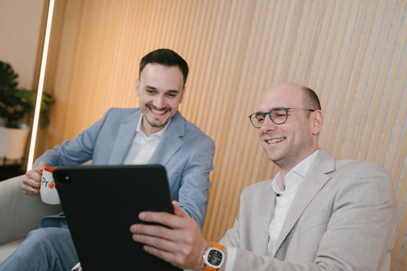 Beratungsgespräch mit Tablet