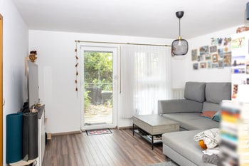 Verkaufte Immobilie: 2-Zimmer-EG-Wohnung mit Terrasse, Garten und 2 Stellplätzen