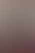 Hypewave-Mitarbeiter mit dem Praxis-Guide für Therapiepraxen