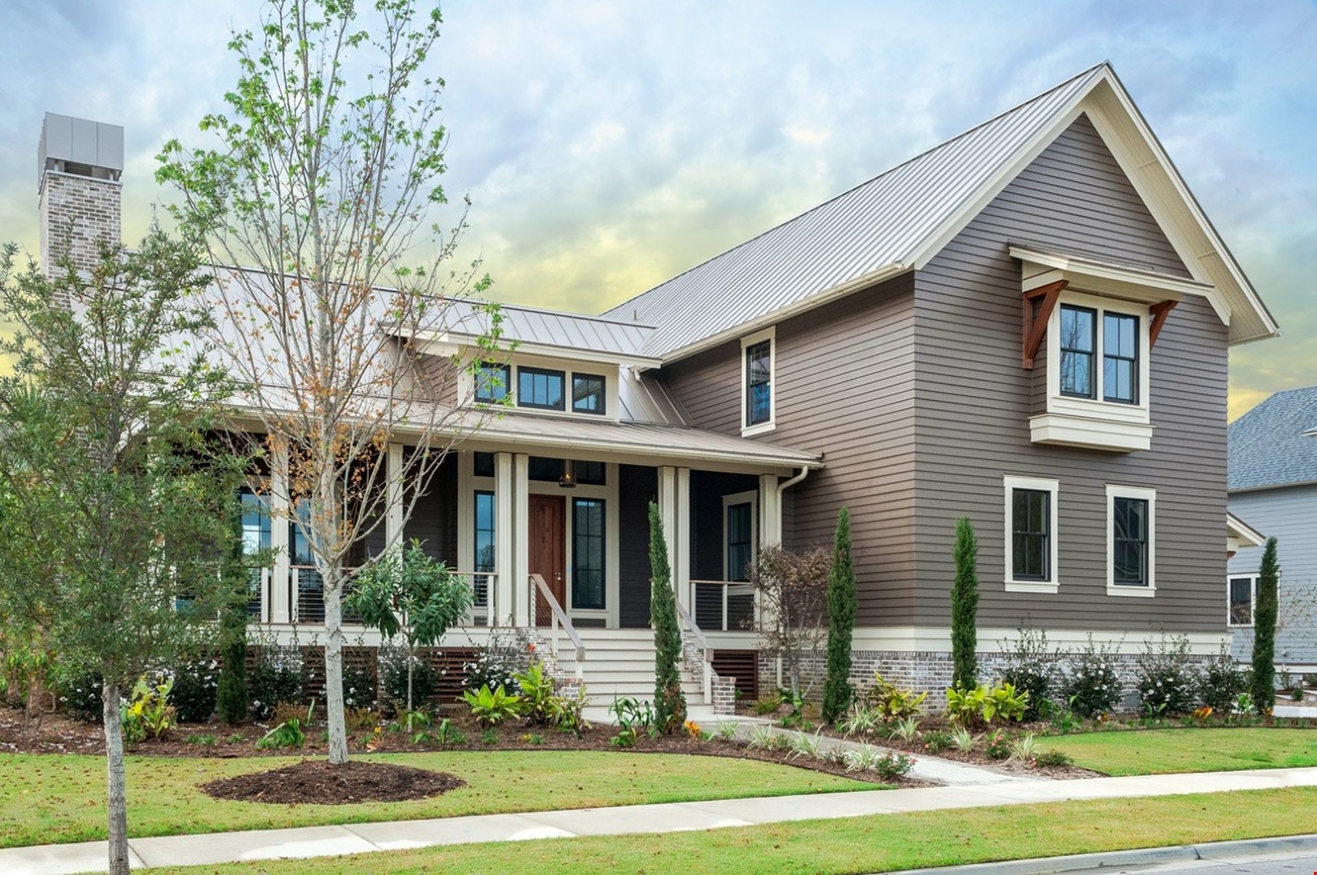Why It Pays to Replace Vinyl Siding with Hardie Siding