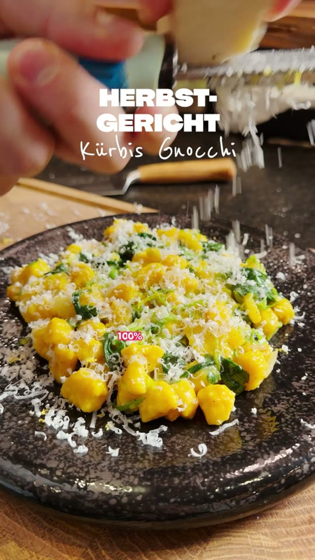 Kürbis-Gnocchi mit frisch geriebenem Käse