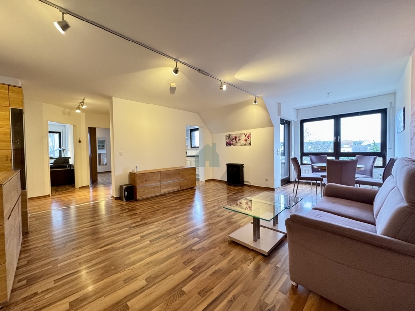 Lichtdurchflutete City-Wohnung mit Dachterrasse in 47441 Moers