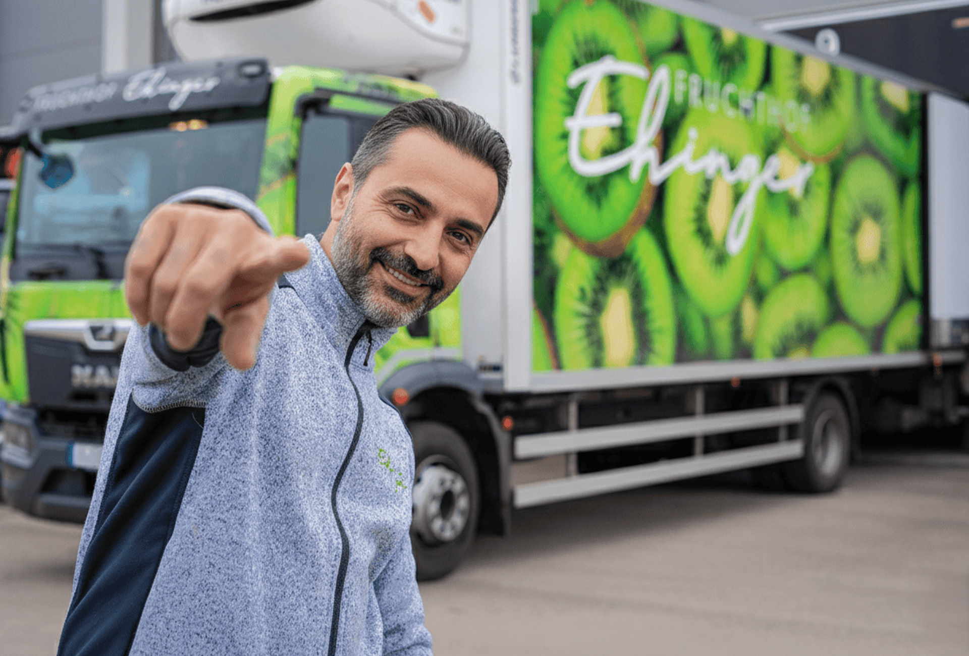 LKW-Fahrer bei Fruchthof Ehinger