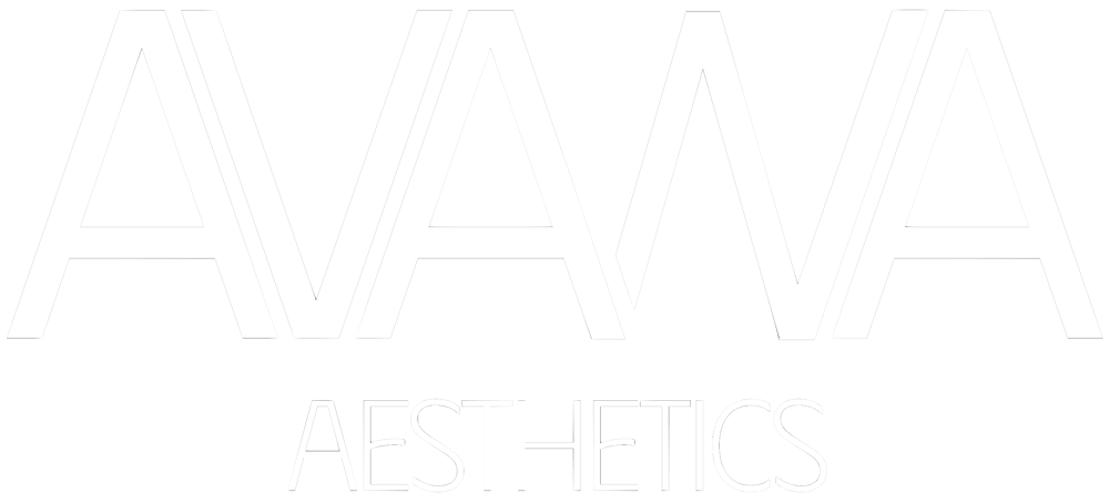 Weißes Logo mit dem Text "AVANA" in Großbuchstaben, darunter "AESTHETICS", auf grünem Hintergrund.