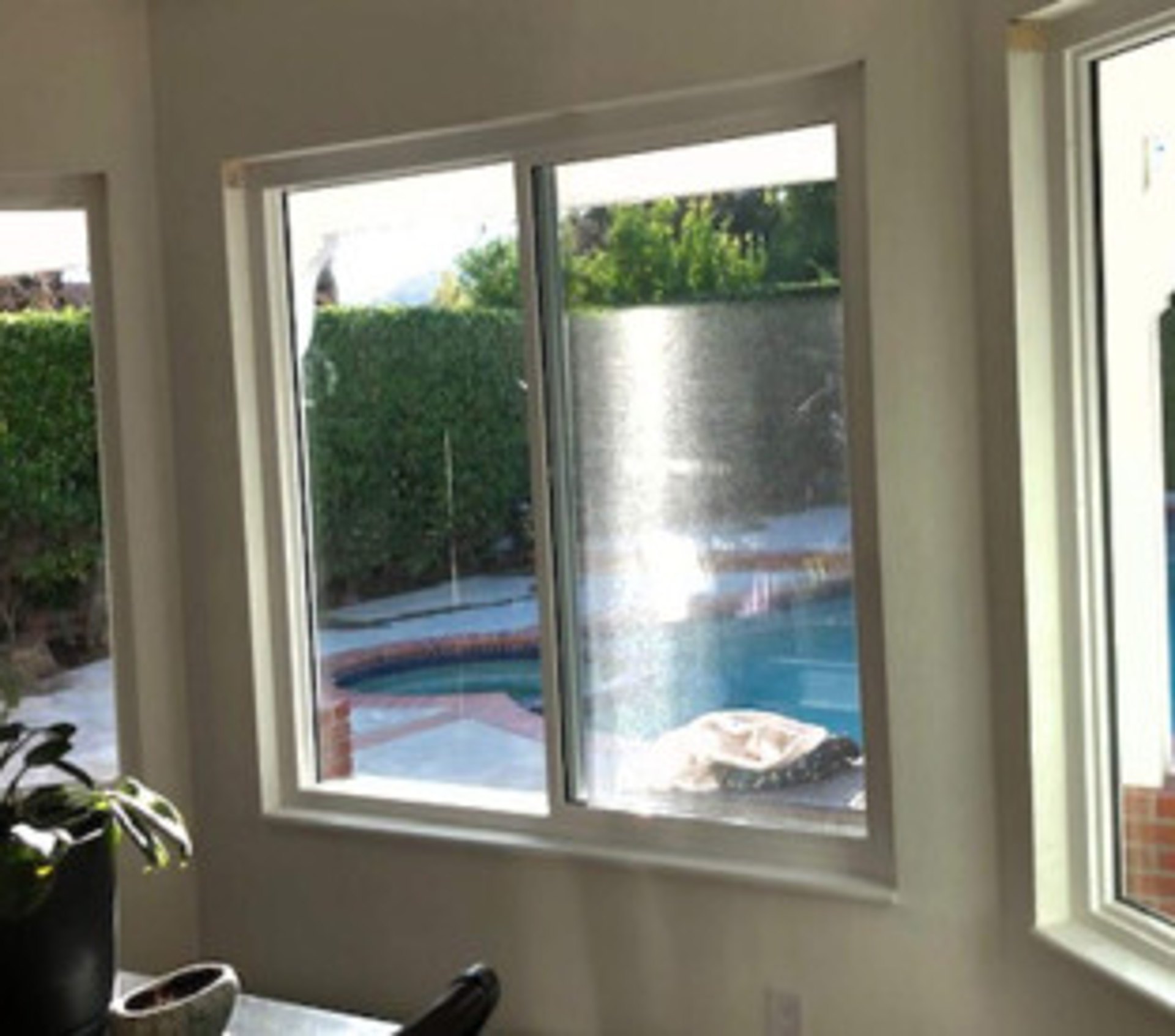 Approved Contractors replaces home windows with dual pan vinyl windows