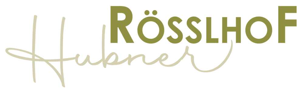 Logo „Rösslhof Hubner“ in gelbgrünen Buchstaben auf dunkelgrünem Hintergrund.