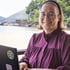 Heike Schoof, Social Media Beraterin, arbeitet am Laptop