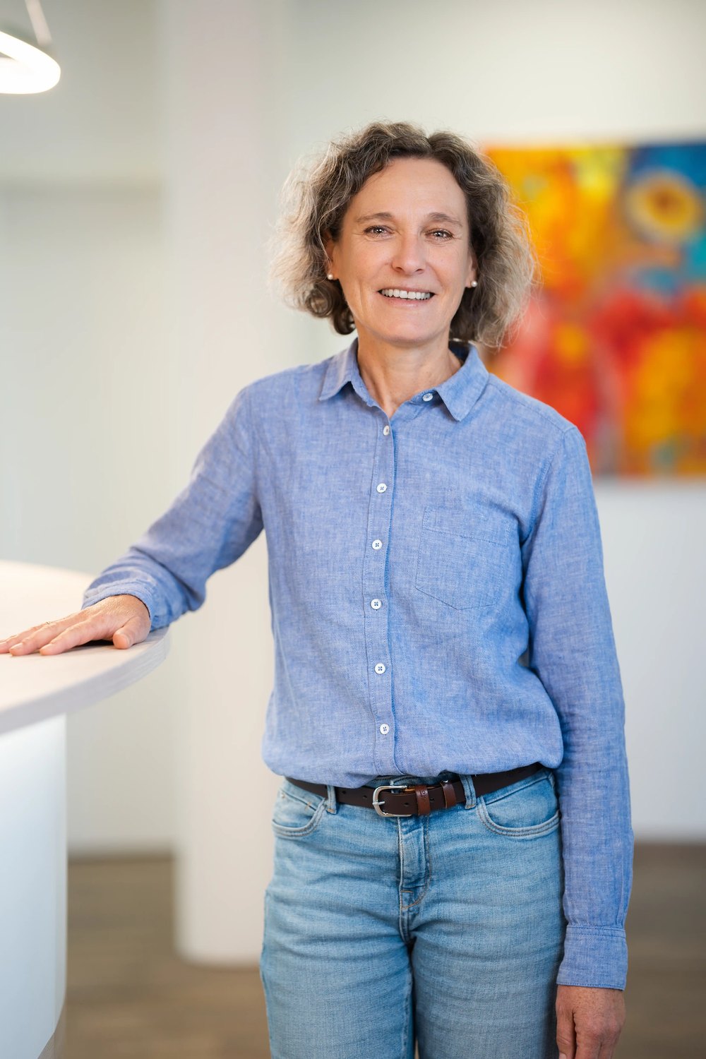 Porträt von Elke, Office Management im Therapie Haus Schwab.