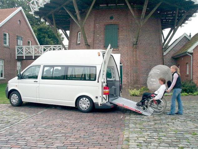 Multivan T6 mit Heckabsenkung und Auffahrrampe – Bild 5
