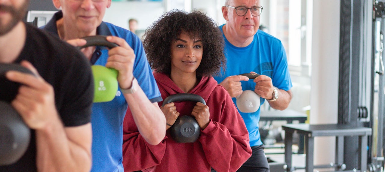 Physiotherapeutin bei der Behandlung