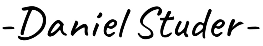 Der Text „-Daniel Studer-“ in schwarzer, kursiver Schrift auf weißem Hintergrund.