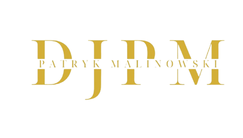 „
Logo von DJ PM – Patryk Malinowski, professioneller DJ für Hochzeiten, Firmenfeiern und Events in Wien, in goldener Schrift auf transparentem Hintergrund.