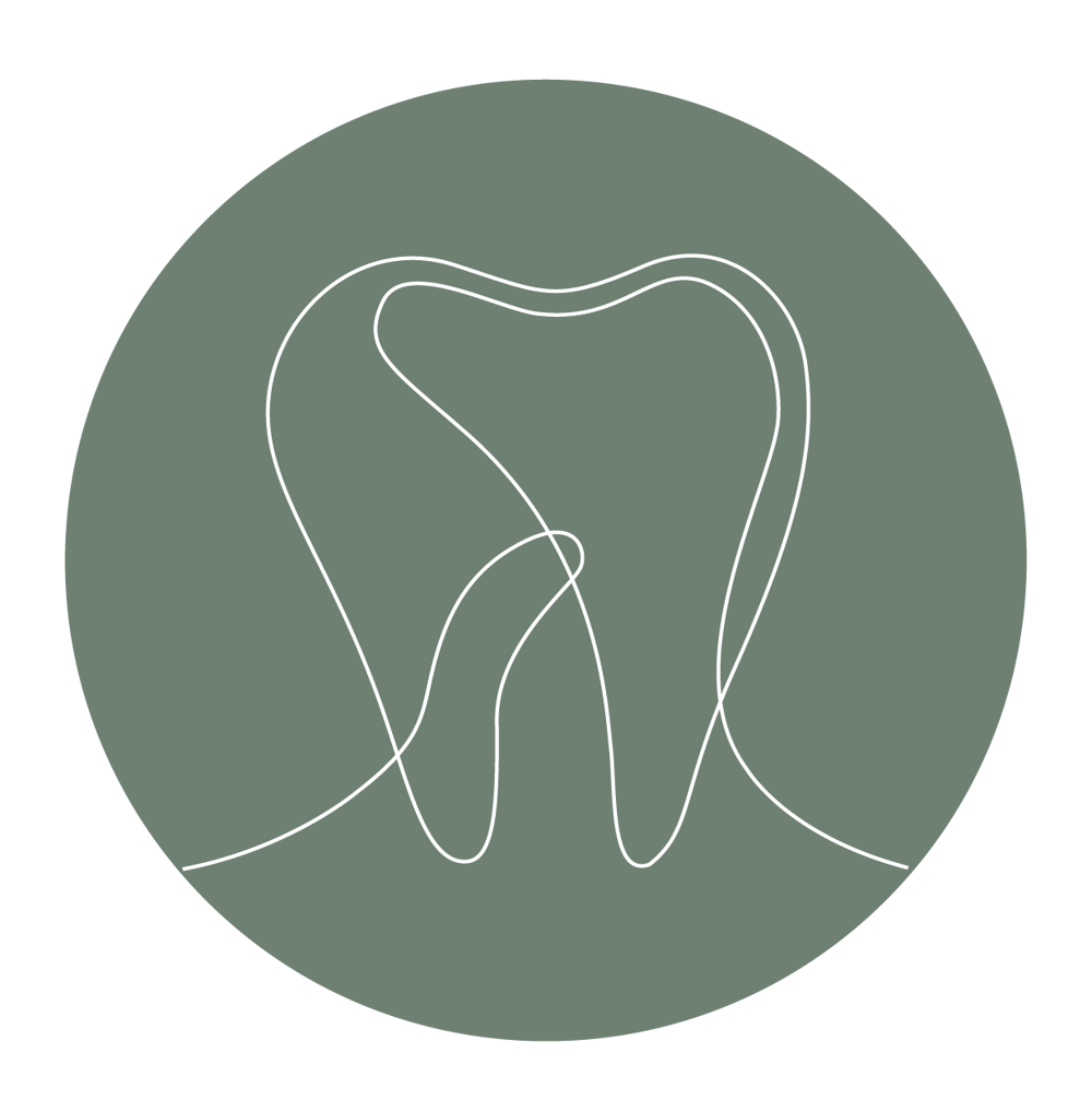 Weiße Umrisszeichnung eines Zahns auf einem graugrünen Kreis.