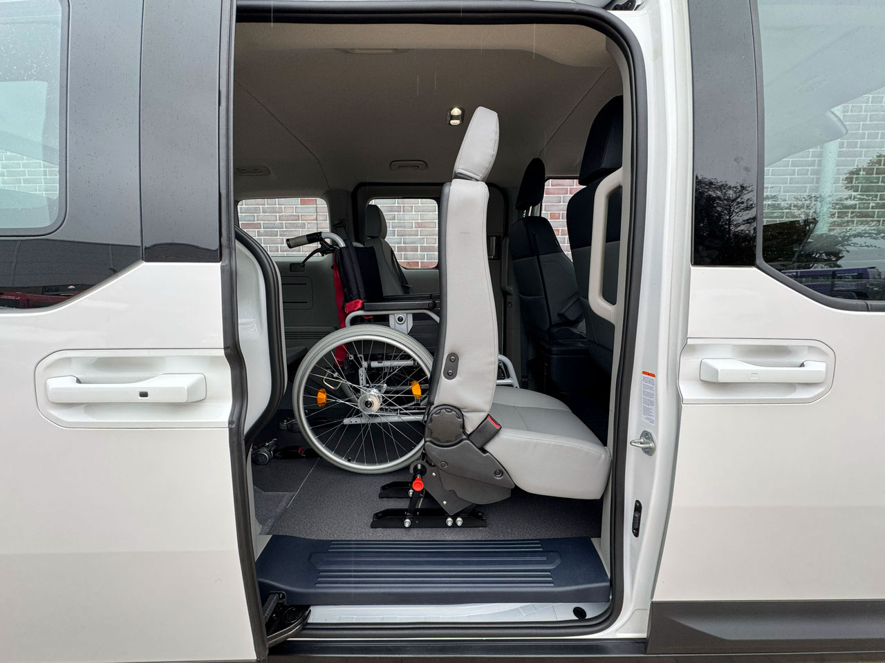 Kia PV5 mit Heckausschnitt vollelektrisch – Bild 4