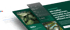 Zwei Bildschirme zeigen Webseiten: eine weiße mit Text "About Product" und eine grüne mit Palmenbildern und Texten.