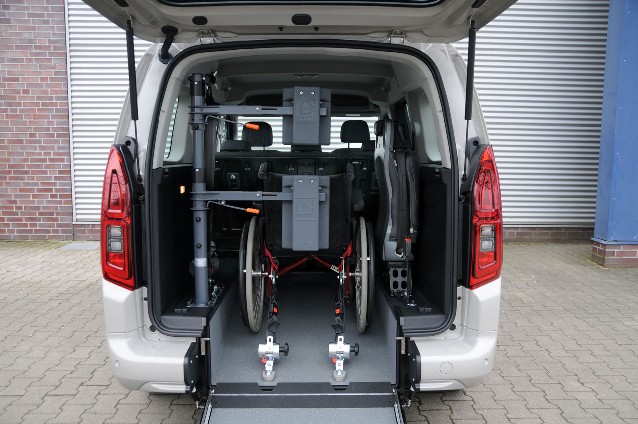 Toyota Proace City mit Heckausschnitt – Bild 4