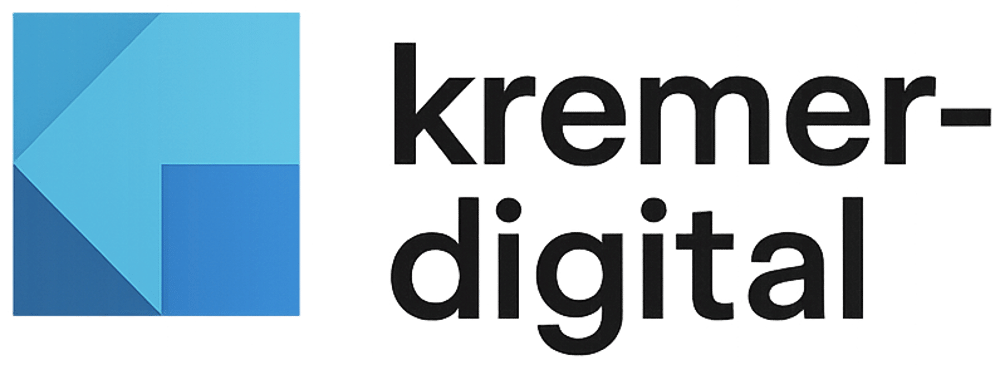 Blaues geometrisches Logo mit "kremer-digital" Schriftzug.