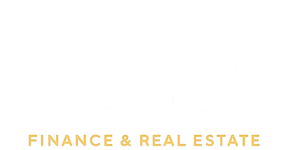 Logo "MS Michael Schumann Finance & Real Estate" mit einem stilisierten Hausdach.