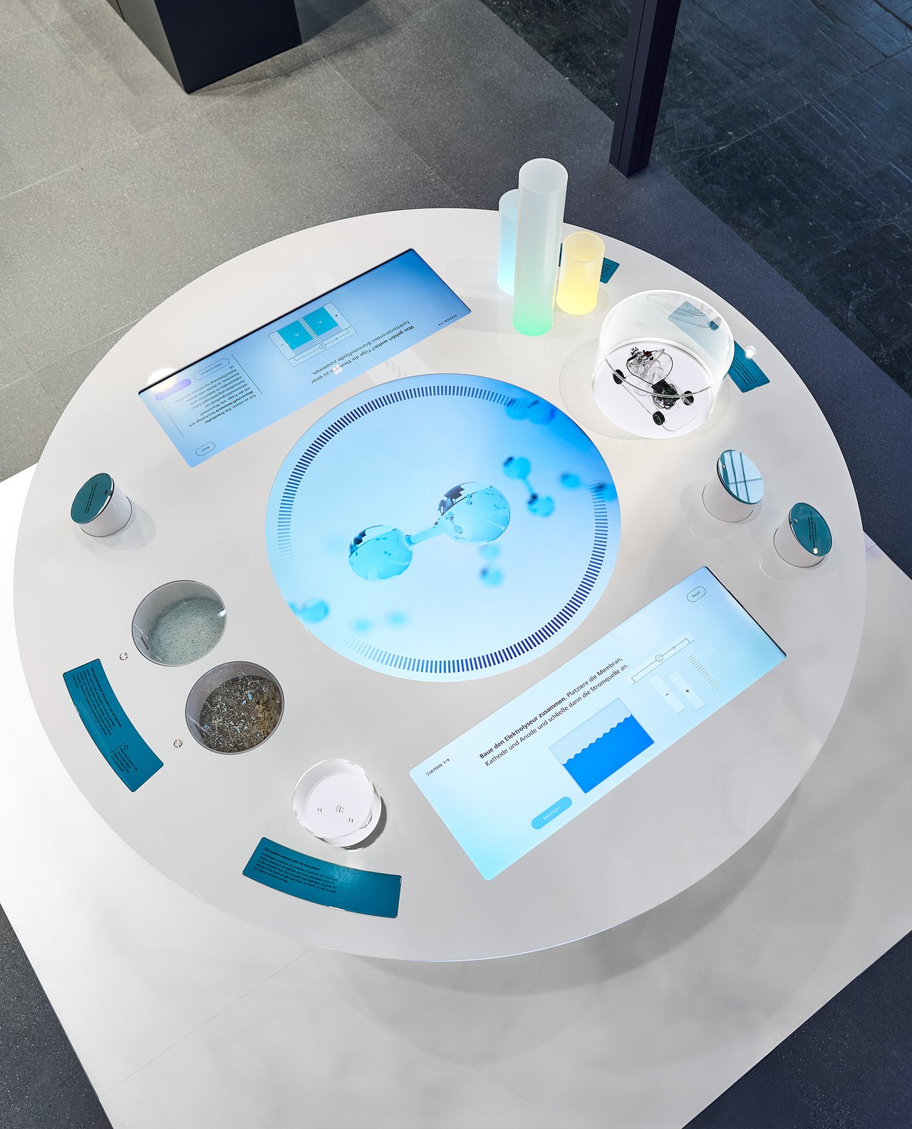 Wasserelektrolyse zum Anfassen: Fraunhofer-Wanderausstellung