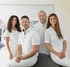 Das Zahnärzte-Team der Zahnarztpraxis Dr. Roman Suraschek M.Sc. in Neusäß