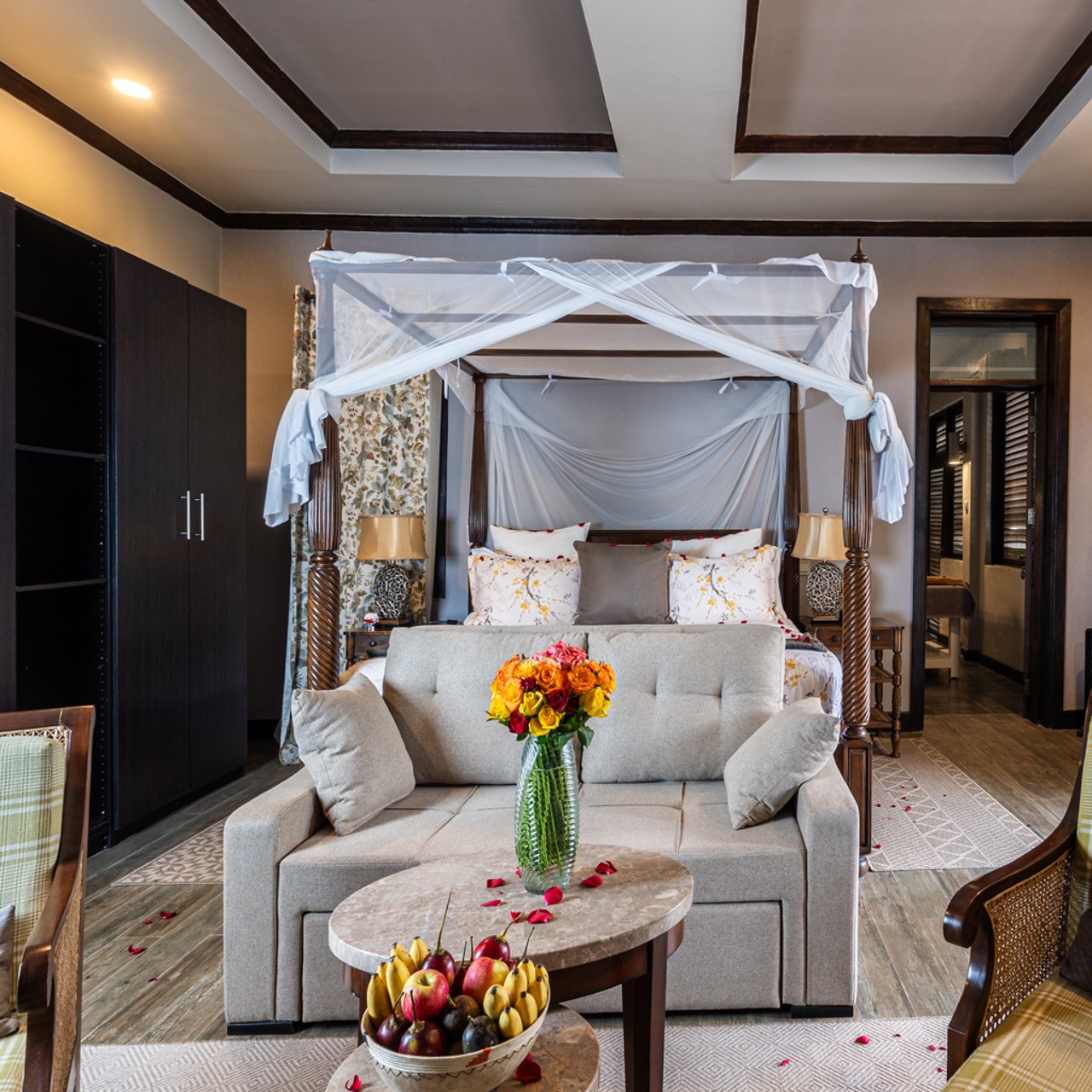 Suite bedroom