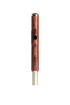 Eine braune Holzflöte mit ovalem Mundstück und silbernen Endstücken.
