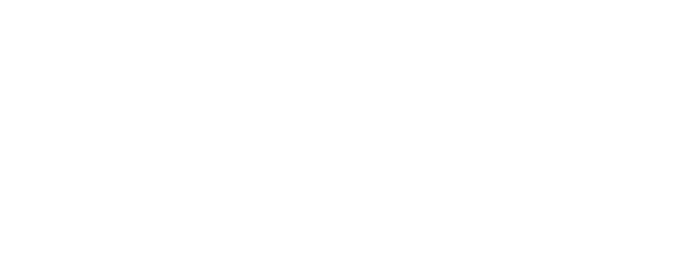Das Wort "SCHWARZ" in Weiß auf einem schwarzen Balken, mit Erdbeeren und einem grünen Apfel. Logo Schwarz Obst