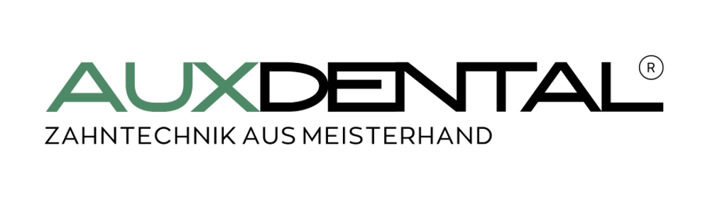 AUX DENTAL ZAHNTECHNIK AUS MEISTERHAND-Logo in Grün und Schwarz auf dunklem Hintergrund.