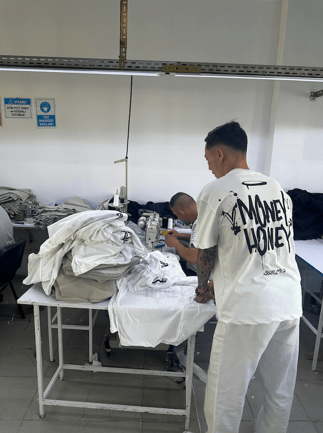 Produktion und Entwicklung eines Oversize T-Shirts