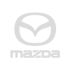 Weißes Mazda-Logo und Schriftzug auf dunklem Hintergrund.