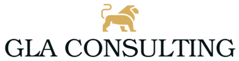 Logo: Goldener Löwe über dem Text "GLA CONSULTING" in dunklem Grün.