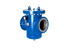 Blauer Industriefilter mit Manometer und Flanschanschlüssen.