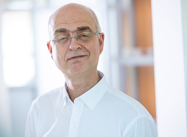 Dr. Christian Schwarzer