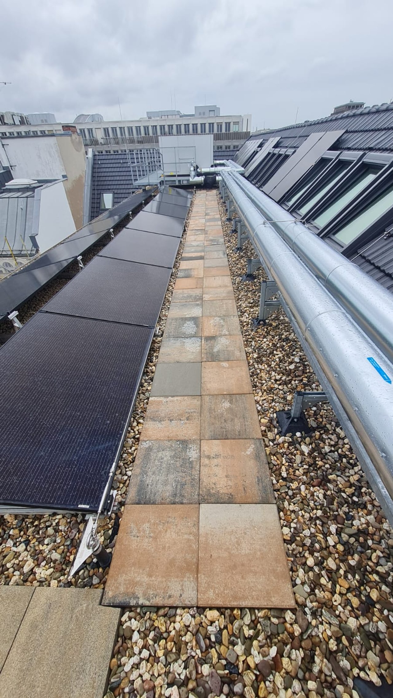 Dachterrasse Solarpanele