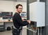Fabian Neises installiert thermische Solaranlage