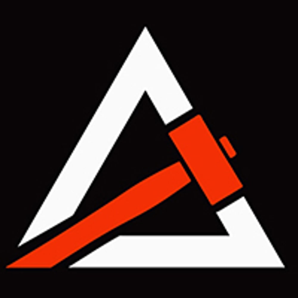 Weißes Dreiecklogo auf schwarzem Hintergrund mit rotem Spitzhacken-Symbol.