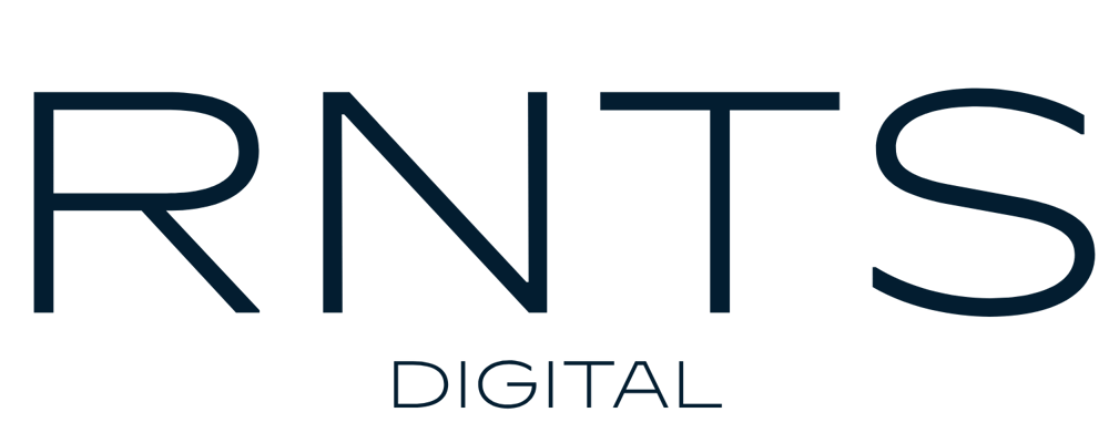 Logo mit weißem Text "RNTS DIGITAL" auf dunkelblauem Hintergrund.