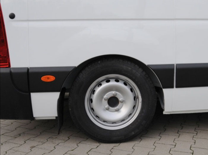 Nissan NV400 mit Heckabsenkung und Auffahrrampe – Bild 5