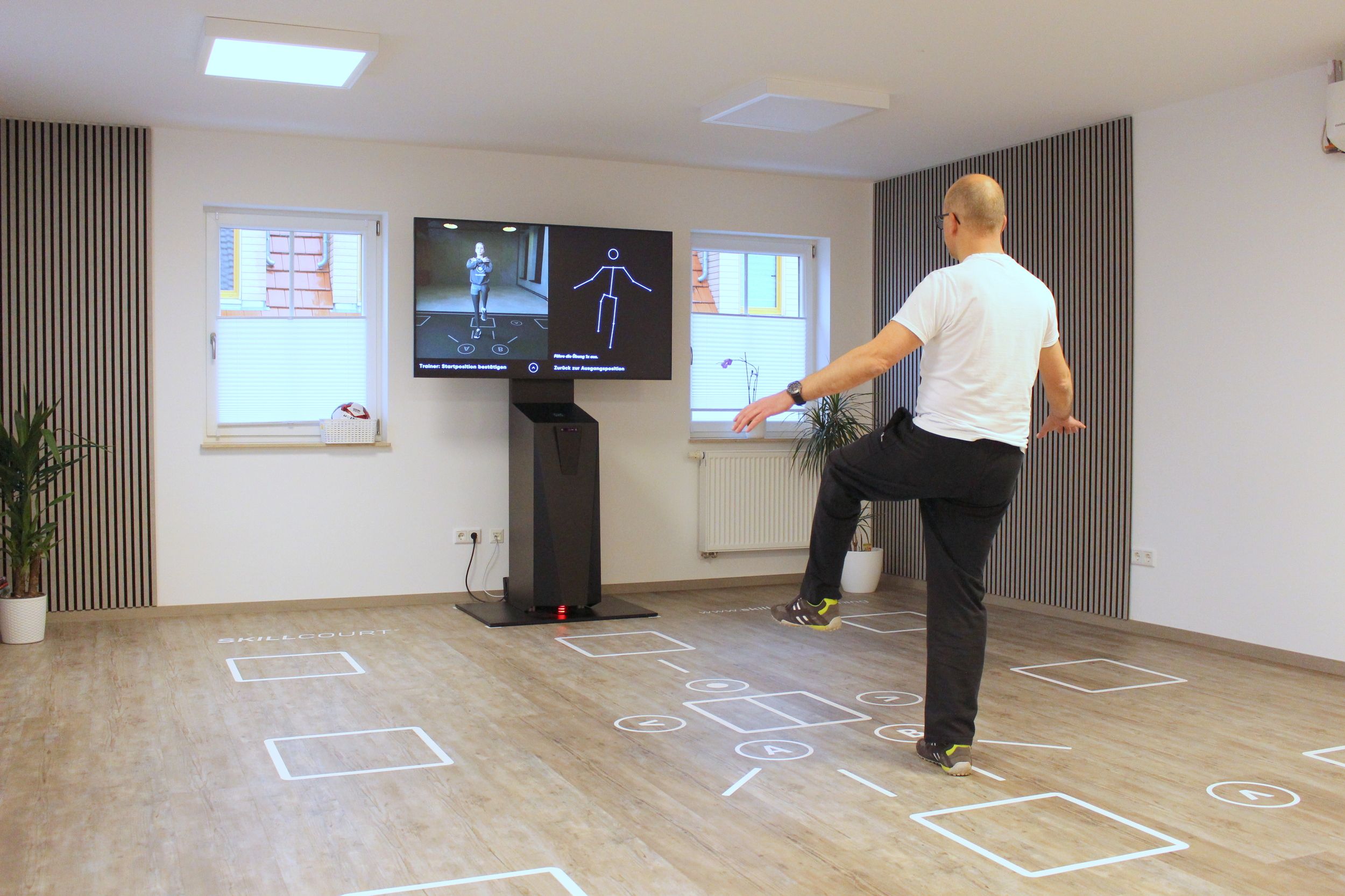 Trainingsgeräte der Milon-Q-Serie im Trainingsbereich der Physiotherapie Liszka in Stadtlauringen