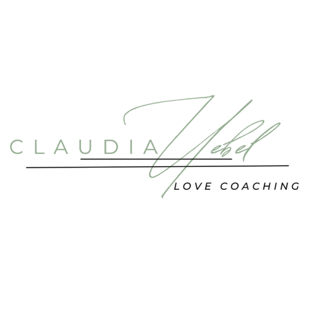 Logo: "CLAUDIA" und "LOVE COACHING" mit einer Unterschrift, die "Jabel" ähnelt, auf dunkelgrünem Hintergrund.