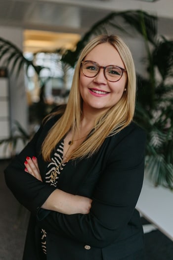 Janine Pohlen, Management Assistant bei MAKONIS