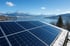 Photovoltaikanlage vor Schweizer Alpenpanorama
