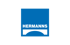 HERMANNS Logo: Weißer Text "HERMANNS" und ein weißer Brückenbogen auf blauem Rechteck, auf dunkelgrünem Hintergrund.