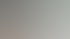 Ein Geschäftsmann in einem Anzug arbeitet an einem Laptop und verwendet gleichzeitig ein Smartphone. Auf dem Laptop-Bildschirm sind verschiedene Begriffe wie 'Keyword' und Symbole für Kommunikation und Datenanalyse zu sehen. Digitale Icons wie Sprechblasen, Diagramme und Aktenordner schweben über der Arbeitsfläche, was digitale Vernetzung und Datenmanagement symbolisiert.