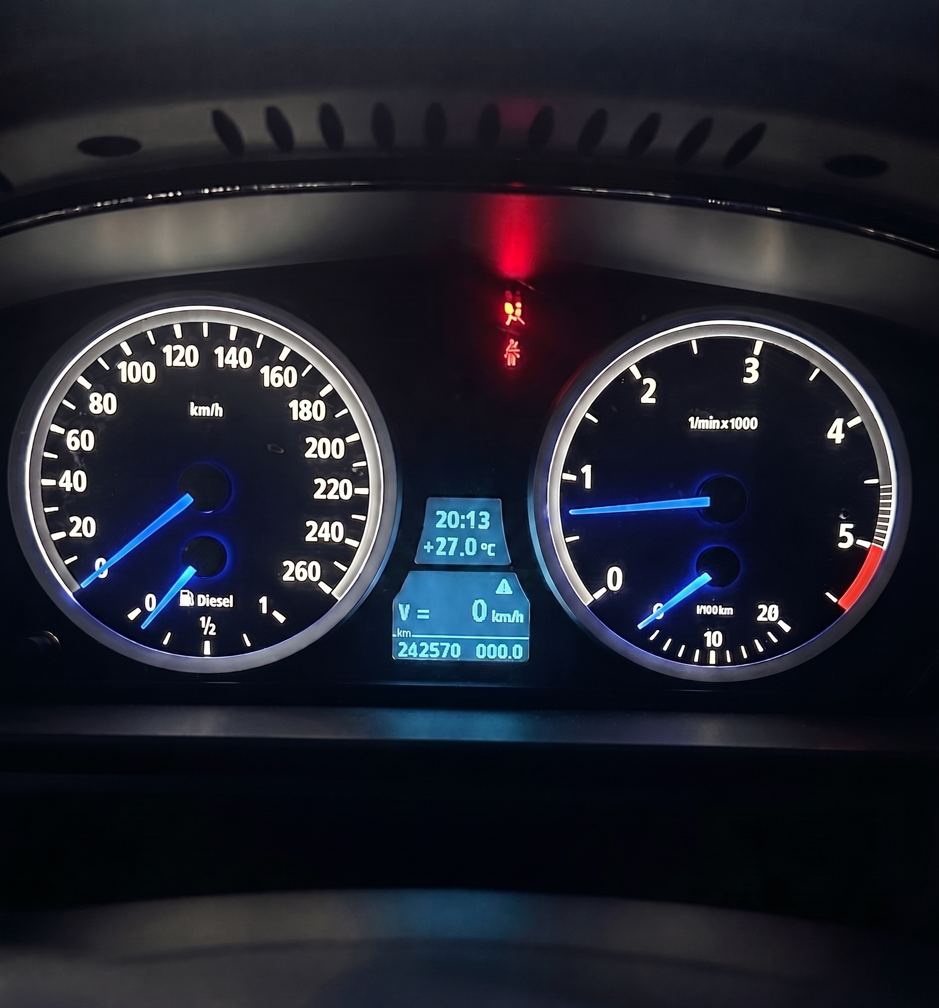 BMW E60 Blaue Nadeln Mit Display